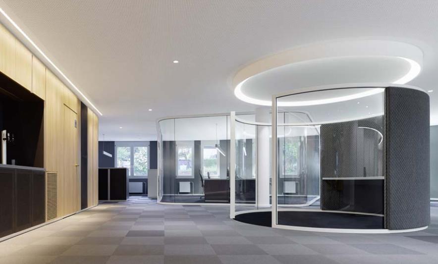 辦公室裝修施工電路鋪設(shè)的注意事項(xiàng)有哪些？辦公室橡膠地板的施工工藝是什么？