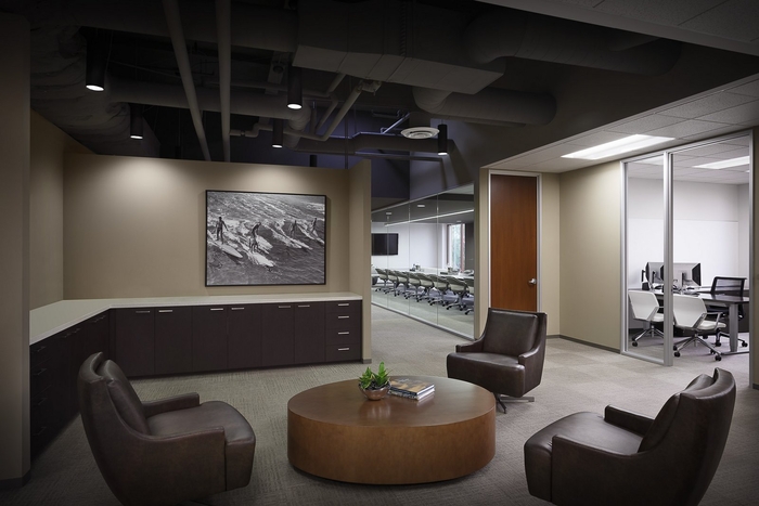 盤點(diǎn)國外金融辦公室設(shè)計案例